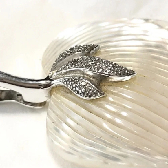 Sterling Silver 925 Mother of Pearl Diamond Heart
Suarti Pendant - Picture 8 of 12